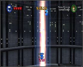 Po skręceniu z centralnej platformy w lewo spójrz na snop energii przechodzący przez dwa pomosty z lewej - Chapter 6 - Darth Maul - Challenges - Episode 1 - LEGO Star Wars: The Complete Saga - poradnik do gry