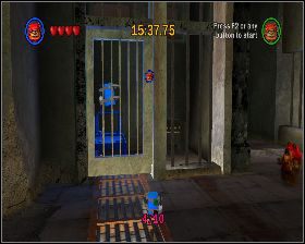 W pomieszczeniu z celami skorzystaj z małej postaci, aby wejść do celi w lewym górnym narożniku - Chapter 1 - Jabba's Palace - Challenges - Episode 6 - LEGO Star Wars: The Complete Saga - poradnik do gry