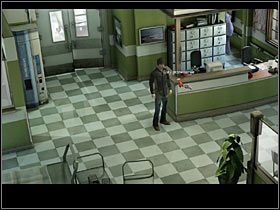 Maszeruj do salki, w której leży matka Darrena, gdzie przyjrzyj się monitorowi (na lewo od łóżka), a następnie wyjmij z kontaktu odchodzący od niego przewód - Rozdział drugi (1) | Opis przejścia Black Mirror II - Black Mirror II - poradnik do gry