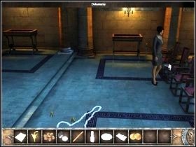 Podnieś złotą monetę leżącą przy pierwszym krześle z brzegu, zabierz też dokumenty z trzeciego krzesła - Scuola (1) | Wenecja | Chronicles of Mystery Drzewo Życia - Chronicles of Mystery: Drzewo Życia - poradnik do gry