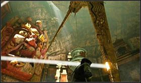 W ten sposób obniżysz pierwsze ostrze, w centralnej części sali - Rozdział 9 Ścieżka światłości | Opis przejścia Uncharted 2 Among Thieves - Uncharted 2: Among Thieves - poradnik do gry