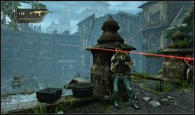 Po wyjściu na zewnątrz, natychmiast ukryj się za jedną z rzeźb i pozostań tam, aż do chwili wyeliminowania wszystkich nieprzyjaciół - Rozdział 10 Tylko jedno wyjście | Opis przejścia Uncharted 2 Among Thieves - Uncharted 2: Among Thieves - poradnik do gry