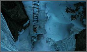 Po dotarciu do większej przepaści, Tenzin podniesie siedemdziesięcioletnią linę i zaczepi ją o skały pod sklepieniem - Rozdział 17 W górach (1) | Opis przejścia Uncharted 2 Among Thieves - Uncharted 2: Among Thieves - poradnik do gry