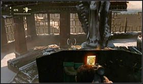 Nieprzyjaciel stojący za sterem działa, również może zostać zgładzony poprzez pobiegnięcie od frontu, wspięcie się na górę i użycie rąk - Rozdział 23 Znowu razem (2) | Opis przejścia Uncharted 2 Among Thieves - Uncharted 2: Among Thieves - poradnik do gry