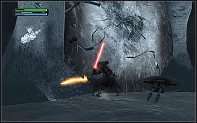 Po dojściu do pomieszczenia z chowającymi się w ziemi wieżyczkami strażniczymi, ostrożnie podejdź do najbliższej tylko do miejsca, w którym na ekranie pojawi się niebieskie obramowanie oznaczające, że namierzyłeś cel - Hoth (cz.1) - Dodatki - Star Wars: The Force Unleashed - Ultimate Sith Edition - poradnik do gry