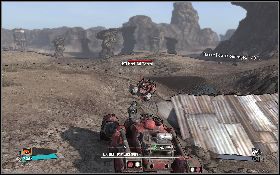 Po rozmowie z Luckym [1] wsiądź w samochód z wyrzutnią rakiet i jedź w okolice wrogiego garażu [2] , z którego co jakiś czas będą wyjeżdżać wrogie wozy patrolowe (lewy obrazek) - Road Warriors | Dahl Headlands | Solucja Borderlands - Borderlands - poradnik do gry