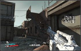 Kolejny [4] znajdziesz przy narożniku budynku na wschodzie miasta (lewy obrazek) - Power To The People | New Heaven | Solucja Borderlands - Borderlands - poradnik do gry