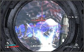 Kiedy tylko przestanie cię ostrzeliwać, natychmiast wychyl się zza filaru i zacznij strzelać w jego oko (lewy obrazek) - The Vault - Destroy The Destroyer | Crimson Enclave i The Vault - Borderlands - poradnik do gry