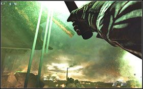 Wbiegnij po schodach za sierżantem Foleyem #1 , na górze czym prędzej odpal flarę (przy pomocy lewego przycisku myszy) #2 aby zasygnalizować odbicie z rąk wroga Białego Domu - Akt III - Hotel Whiskey | Kampania Call of Duty Modern Warfare 2 - Call of Duty: Modern Warfare 2 - poradnik do gry