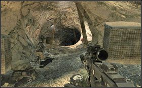 Korzystając z osłon powoli przesuwaj się naprzód #1 - Akt III - Jak za dawnych czasów | Kampania Call of Duty Modern Warfare 2 - Call of Duty: Modern Warfare 2 - poradnik do gry