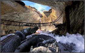 Czym prędzej zbiegnij na dół, gdzie czeka na Ciebie ponton #1 - Akt III - Koniec gry | Kampania Call of Duty Modern Warfare 2 - Call of Duty: Modern Warfare 2 - poradnik do gry