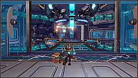 W pomieszczeniu ze statkiem uwalniamy więźniów za pomocą klucza - Vorselons Ship | Opis przejścia | Ratchet & Clank A Crack in Time - Ratchet & Clank: A Crack in Time - poradnik do gry