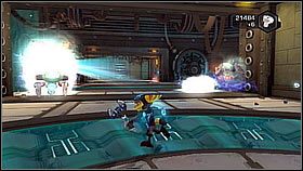 Na drugiej stronie skręcamy w prawo i walczymy z robotami - Axiom City | Opis przejścia | Ratchet & Clank A Crack in Time - Ratchet & Clank: A Crack in Time - poradnik do gry