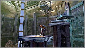 Żeby wrócić do góry wyskakujemy na kolorowej roślinie znajdującej się koło jednej ze ścian [1] i lądujemy na kwadratowej, małej platformie - Krell Canyon | Opis przejścia | Ratchet & Clank A Crack in Time - Ratchet & Clank: A Crack in Time - poradnik do gry