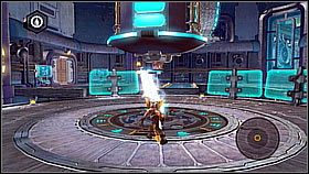 Nie pozostaje nic innego jak wyciągnąć baterię [1] i wrócić do generała - Vorselons Ship | Opis przejścia | Ratchet & Clank A Crack in Time - Ratchet & Clank: A Crack in Time - poradnik do gry