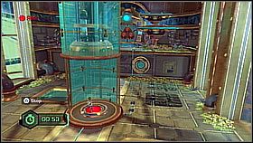 Najpierw niebieskim stajemy na dalszym, środkowych przycisku - The Great Clock IV | Opis przejścia | Ratchet & Clank A Crack in Time - Ratchet & Clank: A Crack in Time - poradnik do gry