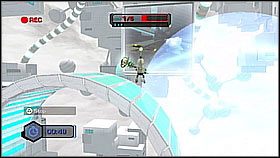 Teraz wybieramy niebieskiego - czekamy aż pozostała trójka przeskoczy po okręgu (można mieć tylko jedną bombę czasową - The Great Clock II | Sekrety | Ratchet & Clank A Crack in Time - Ratchet & Clank: A Crack in Time - poradnik do gry