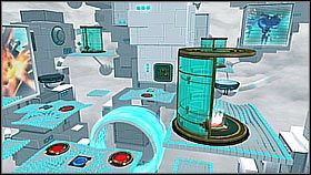 Powtarzamy cały zestaw niebieskim (czekając aż żółty i zielony znajdą się na górze prawej strony) a potem przeskakujemy na prawo (tam gdzie żółty) i stajemy na przycisku (koło pola aktywacji żółtego) - The Great Clock IV | Sekrety | Ratchet & Clank A Crack in Time - Ratchet & Clank: A Crack in Time - poradnik do gry