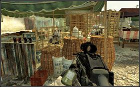 Gdy będzie w miarę bezpieczni i nie będziesz atakowany, znajdź możliwie największą grupkę kurczaków (nie powinieneś mieć problemów ze zlokalizowaniem czterech w jednym miejscu) po czym podrzuć obok granat - Inne | Kampania w Call of Duty Modern Warfare 2 - Call of Duty: Modern Warfare 2 - poradnik do gry