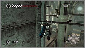 Przeskakujemy z niej na poręcz, na której huśtamy się i skaczemy dalej - Wenecja - Kryjówka Templariuszy | Lokacje dodatkowe w Assassins Creed II - Assassins Creed II - poradnik do gry