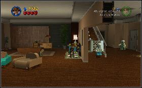 Zanieś je na zielone pole z prawej, a potem połóż na nim kolejne klocki, znajdujące się na kredensie pod ścianą [1] - Miasto Zagłady | Kryształowa Czaszka Akt I | LEGO Indiana Jones 2 - LEGO Indiana Jones 2: The Adventure Continues - poradnik do gry