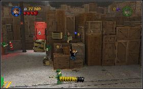 Zejdź z nim na dół i połóż na zielonym polu [1] przy wózku - Zabawa wózkiem widłowym (bonus) | Kryształowa Czaszka Akt I - LEGO Indiana Jones 2: The Adventure Continues - poradnik do gry