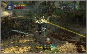 Podnieś klucz, który zleci z huśtawki i umieść go w mechanizmie [1] z lewej strony kraty - Lustrzana rzeź (bonus) | Kryształowa Czaszka Akt II | LEGO Indiana Jones 2 - LEGO Indiana Jones 2: The Adventure Continues - poradnik do gry