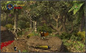 Udaj się w prawo i użyj bicza na chwytaku [1] - Straszne naprawy | Kryształowa Czaszka Akt III | LEGO Indiana Jones 2 - LEGO Indiana Jones 2: The Adventure Continues - poradnik do gry
