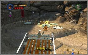 Teraz wystarczy przejechać przez rampę buldożerem [1] i najechać na przycisk z prawej - Buldożer (bonus) | Poszukiwacze Zaginionej Arki | LEGO Indiana Jones 2 - LEGO Indiana Jones 2: The Adventure Continues - poradnik do gry