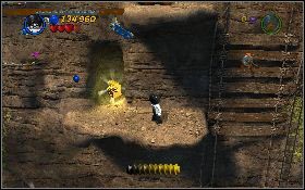 Wejdź po włóczniach na górę, przejdź w lewo i wbij kolejną [1] - Wspinaczka na klif (bonus) | Świątynia Zagłady | LEGO Indiana Jones 2 - LEGO Indiana Jones 2: The Adventure Continues - poradnik do gry