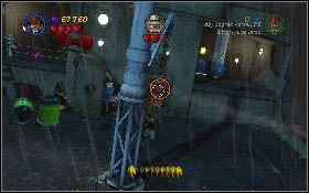 Z rozsypanych klocków zbuduj żółte urządzenie i aktywuj je, stając [1] na dwóch zbudowanych wcześniej przyciskach - Harcownik z Coronado | Ostatnia Krucjata | LEGO Indiana Jones 2 - LEGO Indiana Jones 2: The Adventure Continues - poradnik do gry