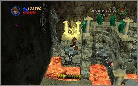 Przebiegnij po platformie [1] , która wysunie się z lewej, przestaw dźwignię i skieruj się na górne platformy, które właśnie uruchomiłeś - Lotnisko w Berlinie (bonus) | Ostatnia Krucjata | LEGO Indiana Jones 2 - LEGO Indiana Jones 2: The Adventure Continues - poradnik do gry