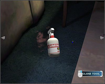 Kliknij na brązowej plamie i użyj na niej luminolu, dzięki czemu pozyskasz nowy dowód rzeczowy - Blood sample found at Levesque home (Próba krwi odnaleziona w domu Państwa Levesque) - [Odcinek 4 - Extinguished] Część 8 | CSI Mordercze Zamiary - CSI: Mordercze Zamiary - poradnik do gry