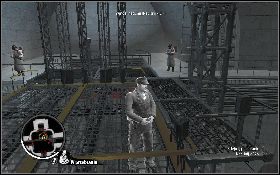 Następnie, uważając na strażników, skieruj się do windy z lewej [1] i pojedź na górę - Historia dr. Kwonga | Misje poboczne | The Saboteur - The Saboteur - poradnik do gry