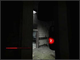 W pomieszczeniu oświetlonym na czerwono znajdziemy niepokojącą notkę dotyczącą klucza, który został umieszczony w naszym ciele - [Opis przejścia - Amanda] cz. 1 | Piła - Piła - poradnik do gry