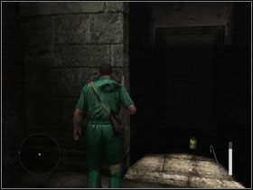 Odczekujemy chwilę, aż wróg się oddali, a następnie ponownie przekraczamy murek - 2. Ghosts - Opis przejścia - Manhunt 2 - poradnik do gry