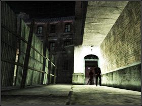 Używamy obcęgów do otwarcia sobie drogi przez kratę #1 - 4. Red light - Opis przejścia - Manhunt 2 - poradnik do gry