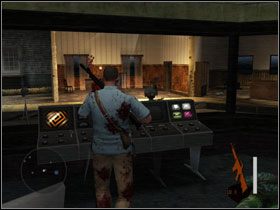 Chowamy się za pudłami po prawej i przywołujemy (puknięciem w ścianę, oczywiście) przeciwnika #1 - 12. Broadcast interrupted - Opis przejścia - Manhunt 2 - poradnik do gry