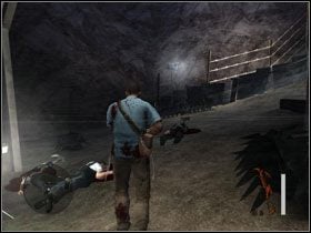 Przechodzimy naokoło ustawionych na środku pomieszczenia pakunków i odnajdujemy zejście po drugiej stronie #1 - 13. Altered state - Opis przejścia - Manhunt 2 - poradnik do gry