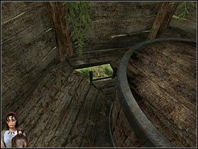 Sięgnij po leżącą na podłodze drabinę i opuść ją, tu uwagę Miny odwróci przelatujący za oknem robot, po czym po drabinie wydostań się z młyna - Rozdział pierwszy (2) - Opis przejścia - Return to Mysterious Island 2 - poradnik do gry