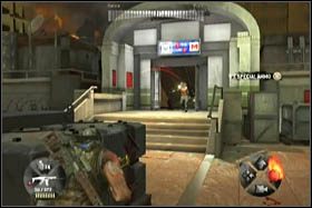 Po krótkiej scence zejdź na dół i skieruj się do ostatniego wejścia metra - [Opis przejścia - Etap 6] cz. 2 - Army of Two: The 40th Day - poradnik do gry