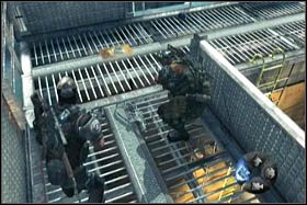 Pierwsza koperta znajduje się na metalowej kładce, nad pierwszym w grze, zbrojonym działem maszynowym - [Sekrety - Etap 1] - Army of Two: The 40th Day - poradnik do gry