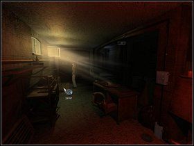 Po wejściu użyj drewnianej palety pod okienkiem - Akt 13 | Opis przejścia Memento Mori - Memento Mori - poradnik do gry