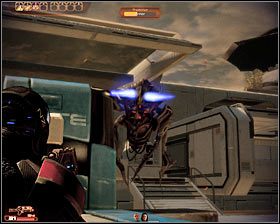 Generalnie cała ta walka polega na likwidowaniu tarcz ochronnych pretorianina tak by móc następnie przystąpić do niszczenia jego pancerza - Mass Effect 2: Horyzont - opis przejścia, solucja - Mass Effect 2 - poradnik do gry