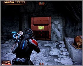 Teraz zbliż się do pokazanej na pierwszym screenie konsoli komunikacyjnej, dzięki której będziesz mógł porozmawiać z Tali - Mass Effect 2: Akta, Tali - opis przejścia, solucja - Mass Effect 2 - poradnik do gry