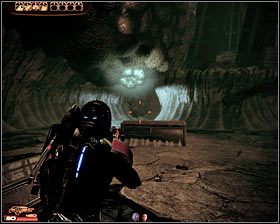 Po zlikwidowaniu pretorianina tradycyjnie już rozejrzyj się trochę po okolicy - Mass Effect 2: Statek Zbieraczy - opis przejścia, solucja - Mass Effect 2 - poradnik do gry