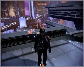 W trakcie rozmowy musisz zapytać się Liarę o lokalizację Samary (egzekutorki), a dowiesz się, że należy porozmawiać w tej sprawie z oficer migracyjną Darą (pierwszy screen) - Mass Effect 2: Akta, Egzekutorka - opis przejścia, solucja - Mass Effect 2 - poradnik do gry