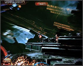 Przygotuj się do przedostatniej bitwy, zaczynając oczywiście od rozmieszczenia swoich podwładnych za zasłonami - Mass Effect 2: Powstrzymaj Zbieraczy - FINAŁ (etap 2) - opis przejścia, solucja - Mass Effect 2 - poradnik do gry