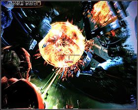 Gdy tylko zlikwidujesz wszystkich Zbieraczy przygotuj sobie ciężką broń i zauważ, że na ciele Żniwiarza odsłoniły się cztery wypełnione pomarańczową substancją tuby - Mass Effect 2: Powstrzymaj Zbieraczy - FINAŁ (etap 2) - opis przejścia, solucja - Mass Effect 2 - poradnik do gry