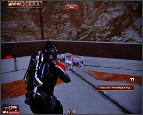 Do zniszczenia są w sumie trzy mechy YMIR i musisz je zlikwidować zanim zdołają one zniszczyć wszystkich 20 skrzyń z przeszmuglowanymi dobrami - Mass Effect 2: Przemytniczy skład Zaćmienia - opis przejścia, solucja - Mass Effect 2 - poradnik do gry